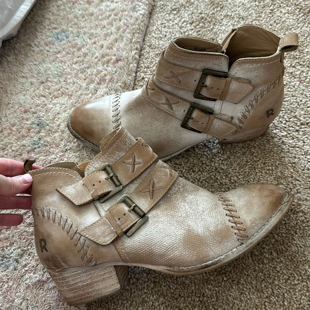 ROAN booties